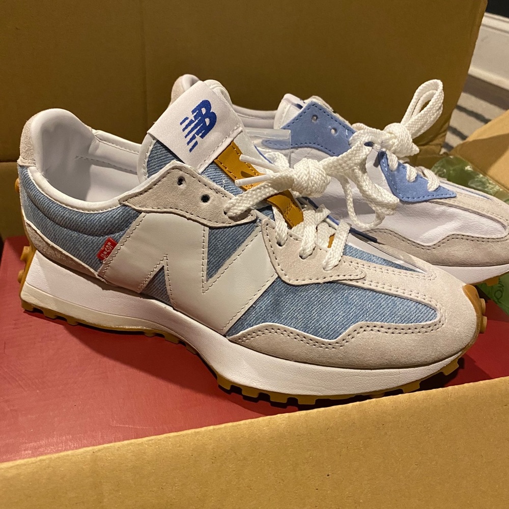 *SOLD* New Balance x Levi sneakers